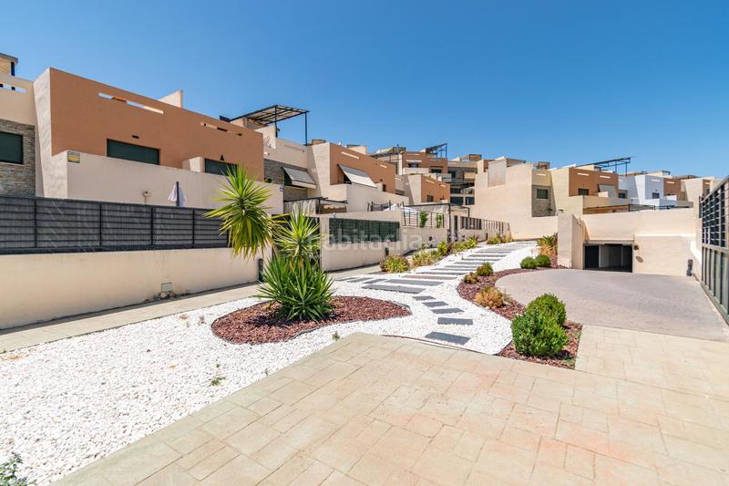Foto 938d5d04-c47b-4ad4-a469-711add040672. Casa adosada  junto al campo de golf de las gabias! en Gabias (Las)