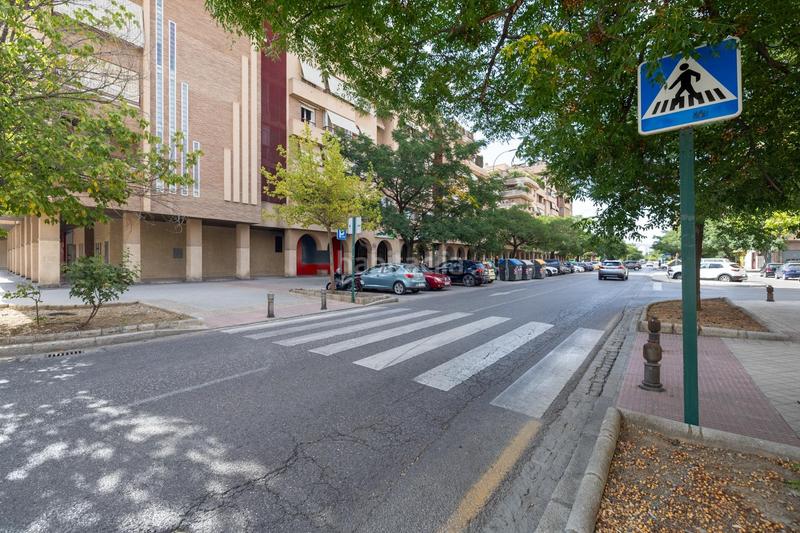 Foto 100d907a-2020-4220-b9bc-4f100f4fd550. Geschäftsraum in Barrio de Zaidín Granada