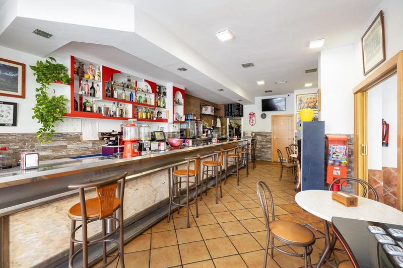 Foto 82f1000a-5b41-4c02-aad7-d7d046c58024. Geschäftsraum in Barrio de Zaidín Granada