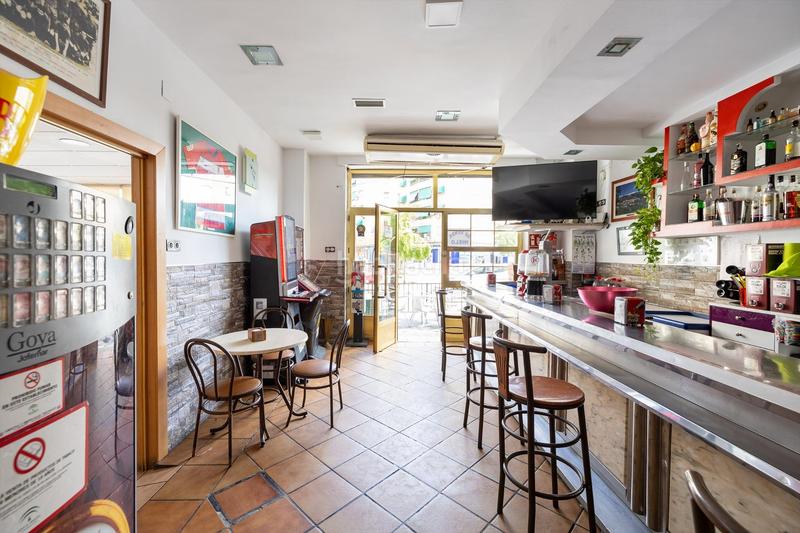 Foto be372c6c-4419-4bcb-98b0-1919e241b2d2. Geschäftsraum in Barrio de Zaidín Granada