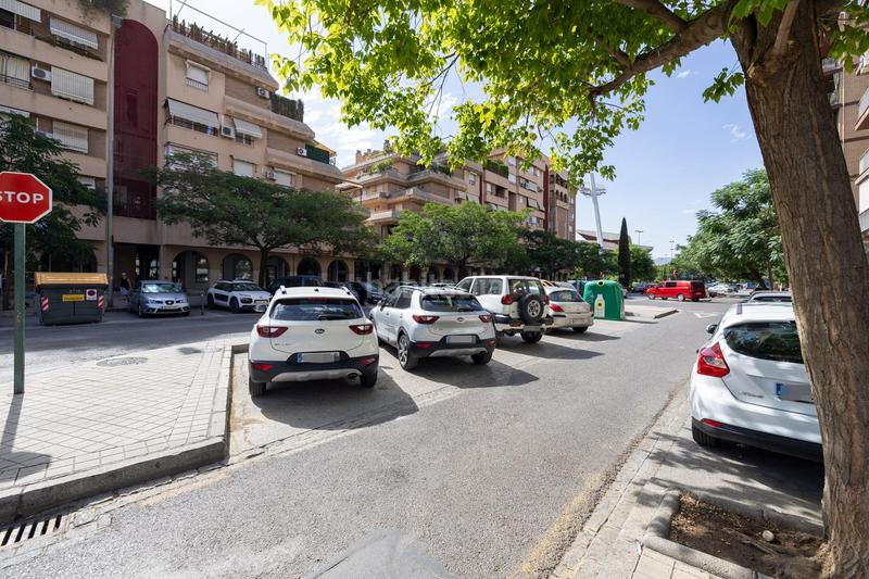 Foto f646143e-d18b-4297-bff3-c81802a74748. Geschäftsraum in Barrio de Zaidín Granada