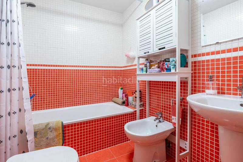 Foto fee5c423-b930-4b61-9a34-49045e315c5c. Casa adosada atractivo adosado en Belicena con patio, garaje y piscina comunitaria en Vegas del Genil