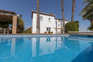 Xalet a Calle calle del lirio, 8. Precioso chalet independiente en gojar