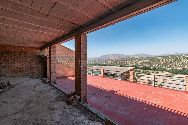 Foto 077df313-8f92-4c9c-a62a-e73b4a993a19. Casa amb aparcament a Deifontes