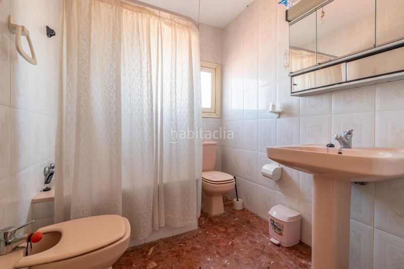 Foto 1dadaf71-988d-4bf2-82b8-e5adfe2ffb77. Casa amb aparcament a Deifontes