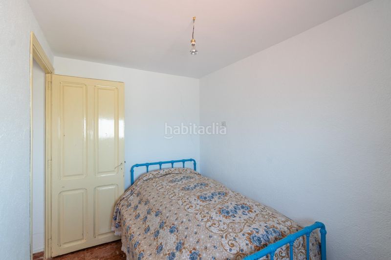 Foto 20b3bce6-7c34-48f1-bfaf-dc070ffa213d. Casa amb aparcament a Deifontes