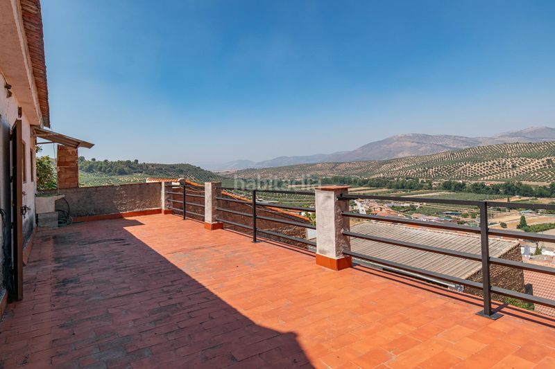 Foto 404f160b-df69-49df-8077-7324d6d39f2c. Casa amb aparcament a Deifontes