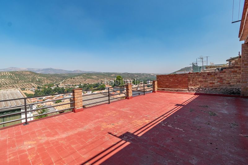 Foto a37b0525-bec1-4a03-88c0-4c044abe0a79. Casa amb aparcament a Deifontes