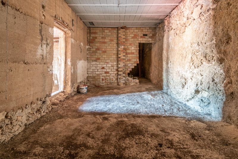 Foto e2181642-0caa-4199-b3ac-9e5aa03e66b3. Casa amb aparcament a Deifontes