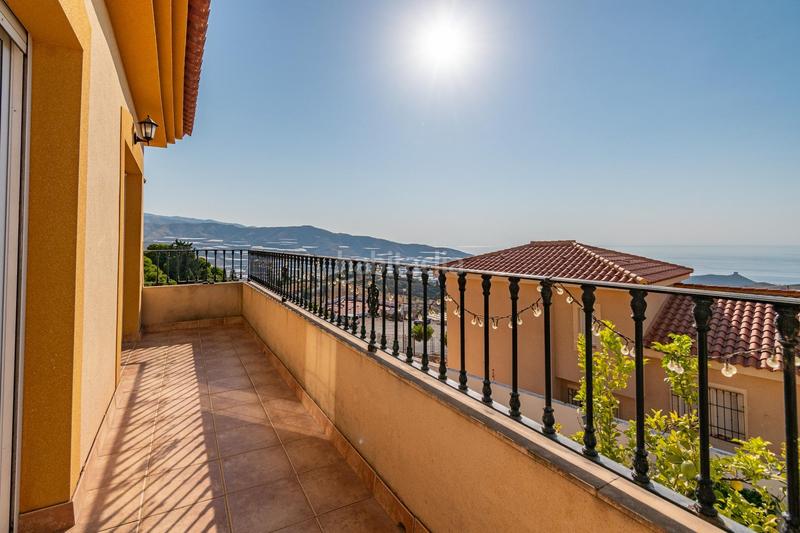 Foto d5224a01-740a-4bf2-a2d0-bf1924fc3e4c. Casa exclusivo chalet con impresionantes vistas al mar y la montaña. en Gualchos