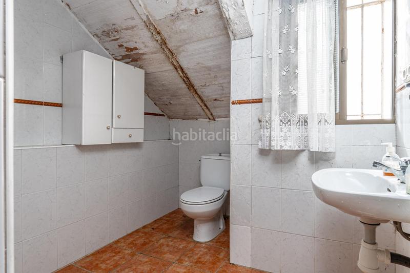Foto f0518b8d-3b37-4644-8618-1155555c7dd8. Chalet en camino de la barrera (far) 58 el Fargue 2000 metros de parcela segregable con chalet de 178m en tres plantas mas nave de 90 metros en Granada