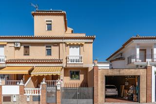 Doppelhaus  Calle granada. Vive la vida que mereces en ogíjares  a un paso de granada