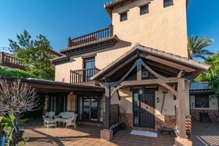 Xalet  Calle de cerro del oro. Precioso chalet en cerro del orocenes de la vega