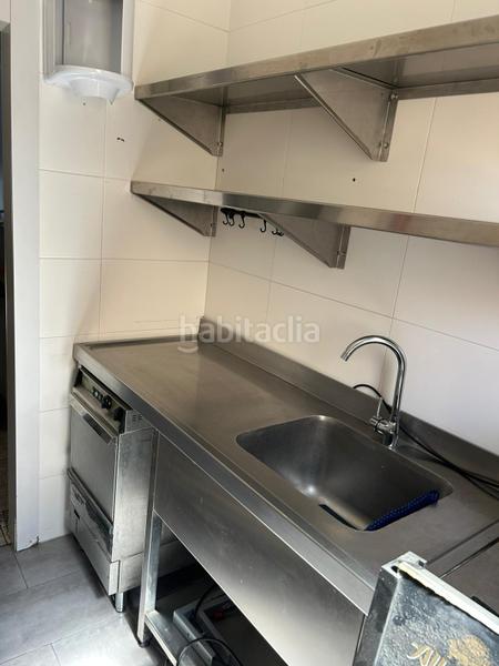 Foto 80230634-f1ac-4176-a8e1-02a6a1373b5e. Location local commercial dans calle ramón y cajal 9 dans Granada