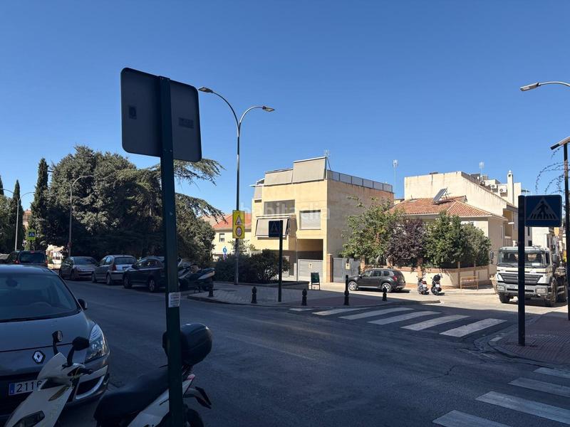 Foto f6d50809-6eba-4157-91a7-789709346da9. Miete geschäftsraum in calle ramón y cajal 9 in Rosaleda - Juventud Granada