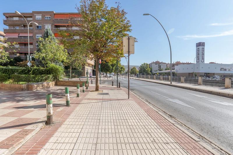 Foto a5f2dc60-f100-40b5-9151-c3b467bf961d. Aparcament cotxe a Fígares Granada