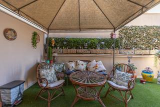 Piso en San Cayetano. Piso en churriana de la vega con dos patios