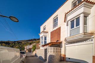 Casa  Calle viñuela. Amplísima casa en gejar sierra con espectaculares vistas
