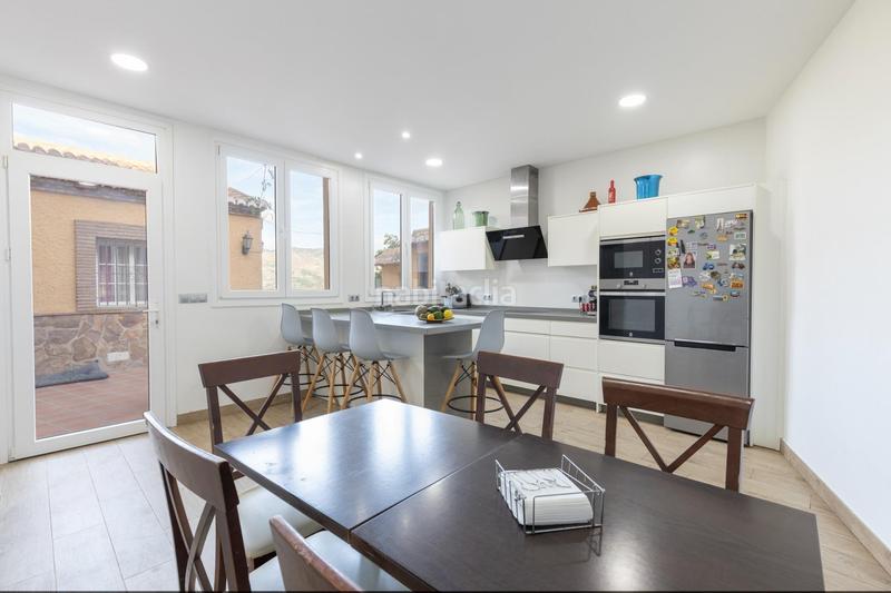 Foto e5d9abc3-80c4-45ba-89d0-e4487a4625b9. Chalet con riscaldamento parcheggio piscina in Cortes-Huertas Madrid