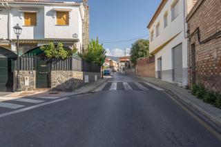 Chalet  Calle de ortega y gasset. Casa independiente de una planta