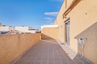 Attique  Palencia. Ático espectacular con amplia terraza, en el centro de armilla.