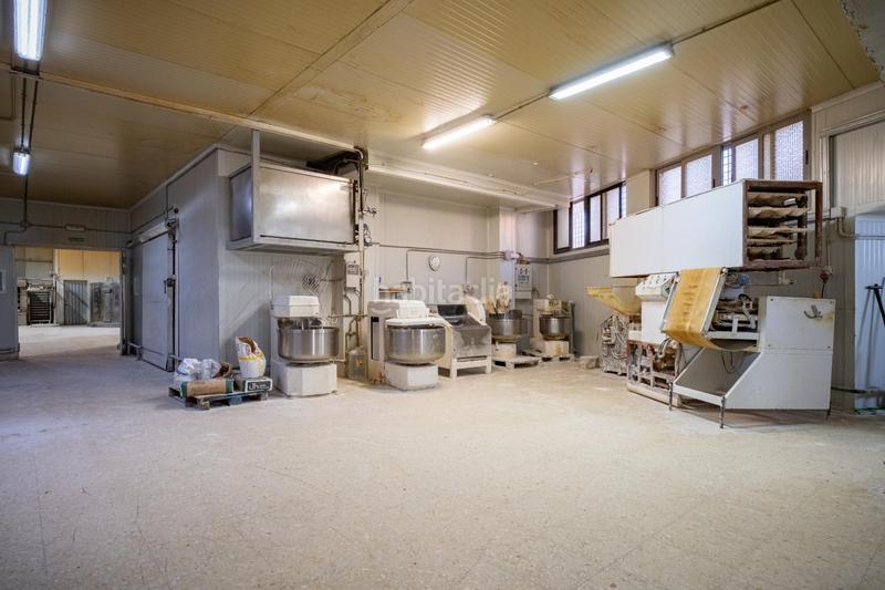 Foto 437397a0-70d9-4aaf-929e-7837b0edbb1f. Bâtiment à usage industriel dans Alfacar