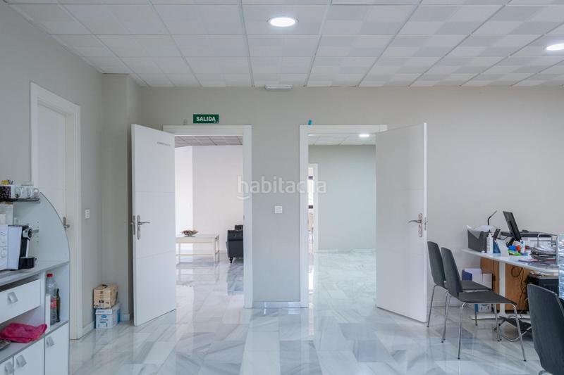 Foto aa098614-ec1e-442b-87b9-f7e213948cdd. Bâtiment à usage industriel dans Alfacar