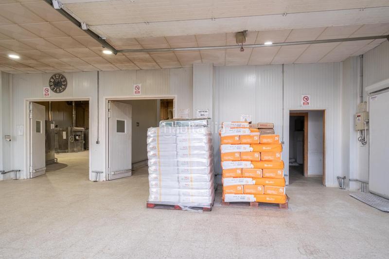 Foto d7a8540d-dc32-46a0-841e-bbb5e03ff5a5. Bâtiment à usage industriel dans Alfacar