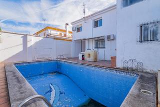 Casa aparellada a Jardines 13. Cuando el espacio, la privacidad y el aire libre se juntan pasa