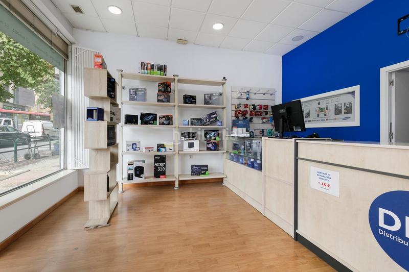 Foto 7c0e2a52-3c5e-4d7d-99c8-912dfe3799b6. Alquiler local comercial fantastica oportunidad de traspaso !!!! en Granada