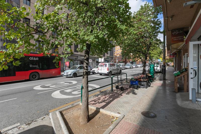 Foto e4e74857-8497-4646-ba7f-178ea12f87cb. Alquiler local comercial fantastica oportunidad de traspaso !!!! en Granada