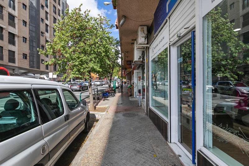 Foto f5ae686c-d971-49cf-871a-218e6e7ca38b. Alquiler local comercial fantastica oportunidad de traspaso !!!! en Granada