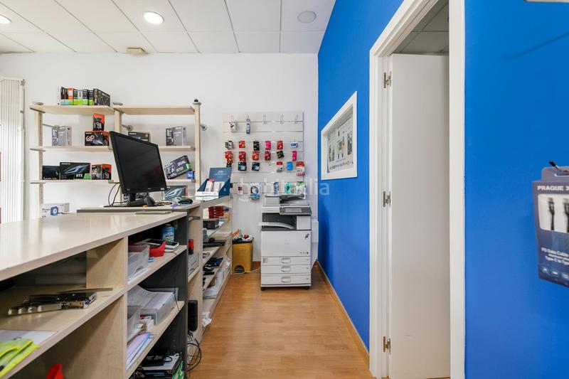 Foto 0d9fa0bb-1593-4e84-89bb-07c471810043. Miete geschäftsraum in Av. F. Garcia Lorca - Nueva Estación Autobuses Granada