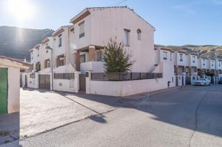 Doppelhaus  Calle san jose. Gran chalet pareado con piscina comunitaria detrás de la ruta de