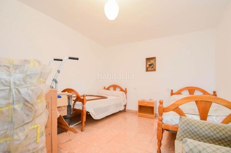 Foto 30c77368-c730-4e76-8efd-a1ab86d37415. Casa amb aparcament a Atarfe