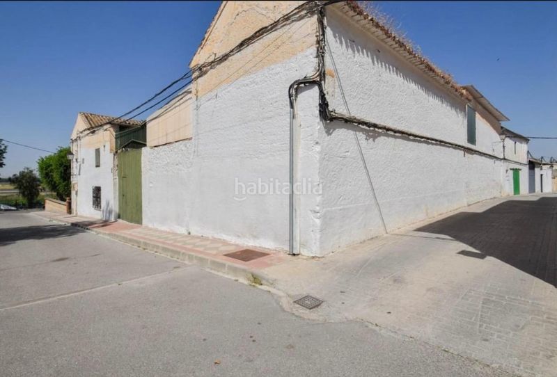 Foto 85d8ae1a-07a0-48ec-9e9b-e4a15e26382c. Casa amb aparcament a Atarfe