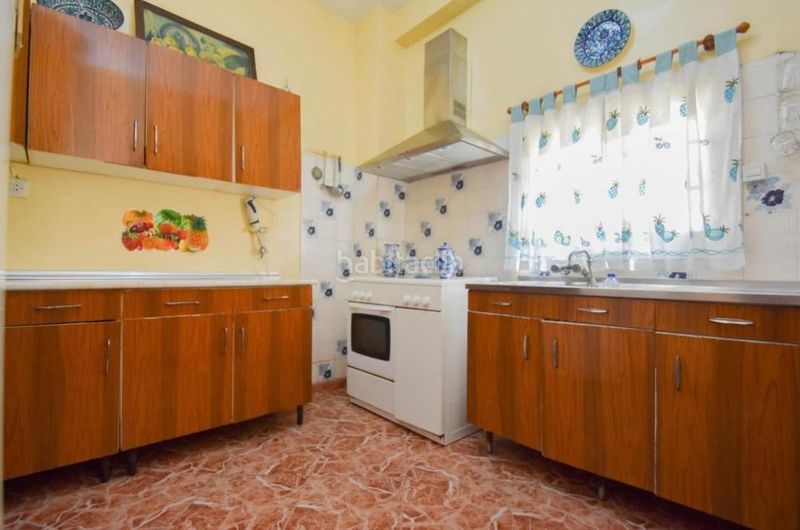 Foto befab5ca-8c49-465b-98c9-cbb5c1586c8d. Casa amb aparcament a Atarfe