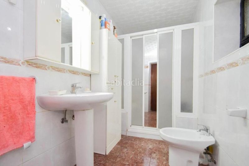 Foto df9b738c-c038-4a0f-a11f-1c0c31a303e8. Casa amb aparcament a Atarfe