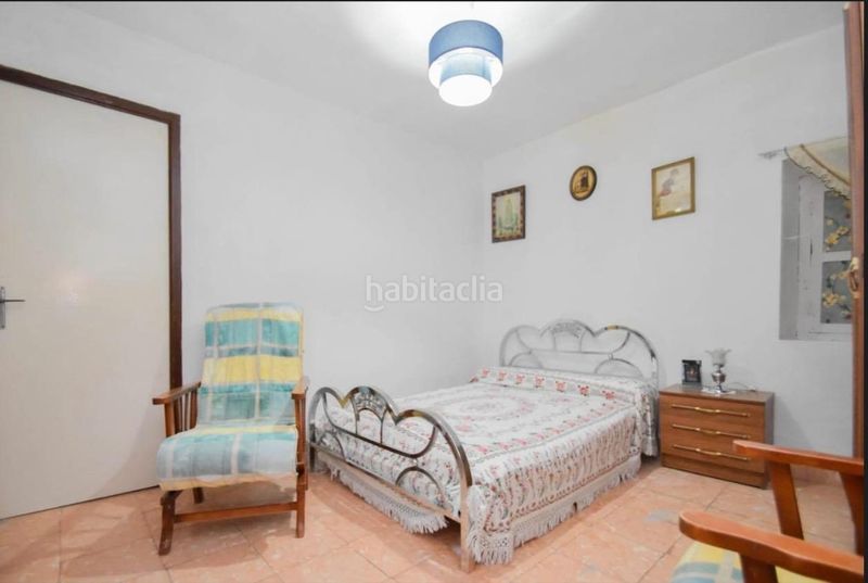 Foto e7181090-7451-4f42-ad3a-02a5cf792f18. Casa amb aparcament a Atarfe