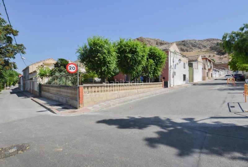 Foto edddcc42-0891-48f7-970c-e51ad2207009. Casa amb aparcament a Atarfe