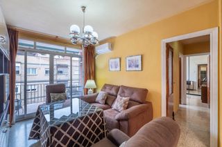 Pis a Calle bernarda alba 4. Luminoso piso exterior con terraza junto a avenida de dílar  gra