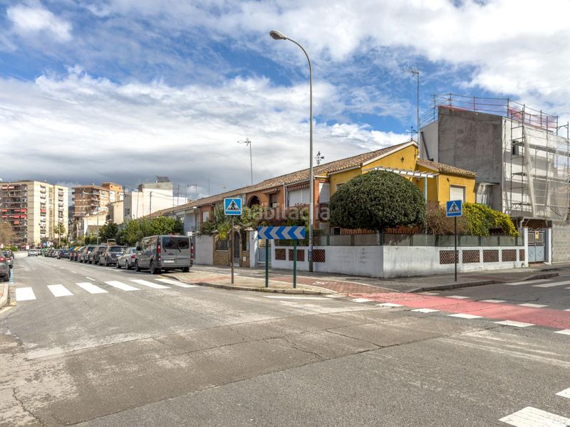 Foto 71b6e72d-c9ab-4ab8-a960-4458ce00b731. Doppelhaus in calle andres segovia 33 in Barrio de Zaidín Granada