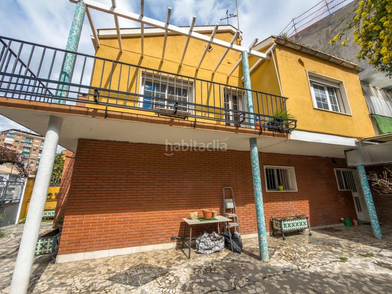 Foto ddbca25c-ccd9-4b81-bc22-2a060b080d15. Doppelhaus in calle andres segovia 33 in Barrio de Zaidín Granada