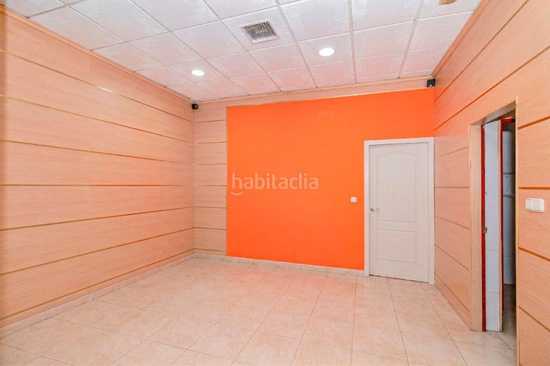 Foto 50acc2fd-a6d5-4f9c-8a86-ccd7056499f3. Local comercial a Plaza de Toros Granada