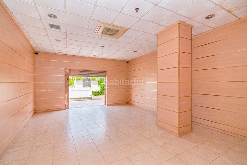 Foto 8097e321-4288-48c5-9ed0-cc4200ce84cd. Local comercial a Plaza de Toros Granada