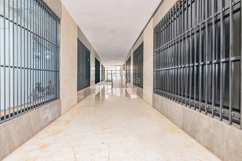 Foto e355e7ff-bd68-445c-b3a9-3d4dcd8b663b. Local comercial a Plaza de Toros Granada