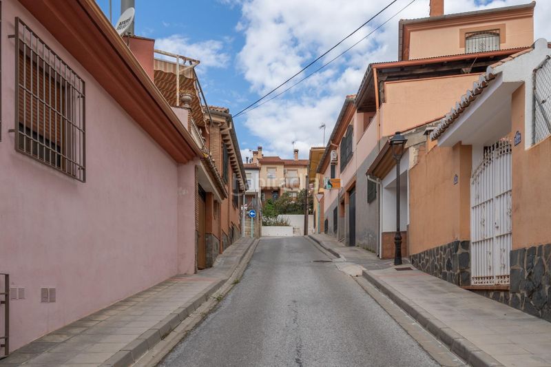 Foto 0ed35de2-2b1b-407a-b5a4-6baefce45134. Casa amb aparcament a Alfacar