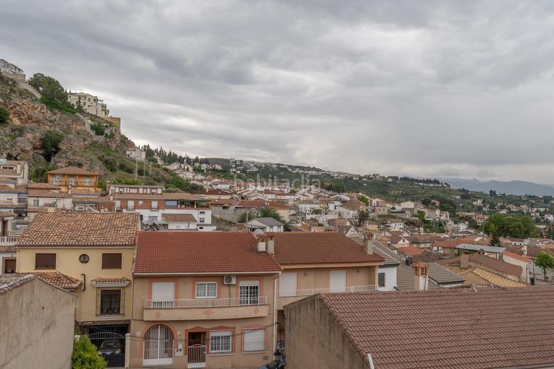 Foto bb42dbdc-9879-4e93-a907-5a7f4f2e9ef9. Casa amb aparcament a Alfacar