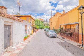 Casa aparellada  Calle carril don cecilio. Vivienda pareada en venta en alfacar con impresionantes vistas a