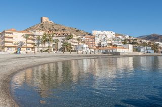 Etagenwohnung  Calle real. Excelente piso en castell de ferro